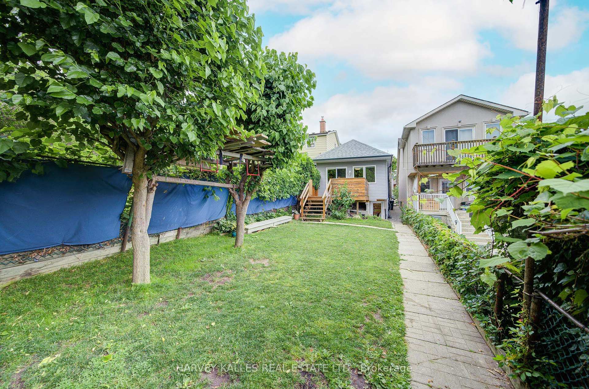 408 Silverthorn Avenue