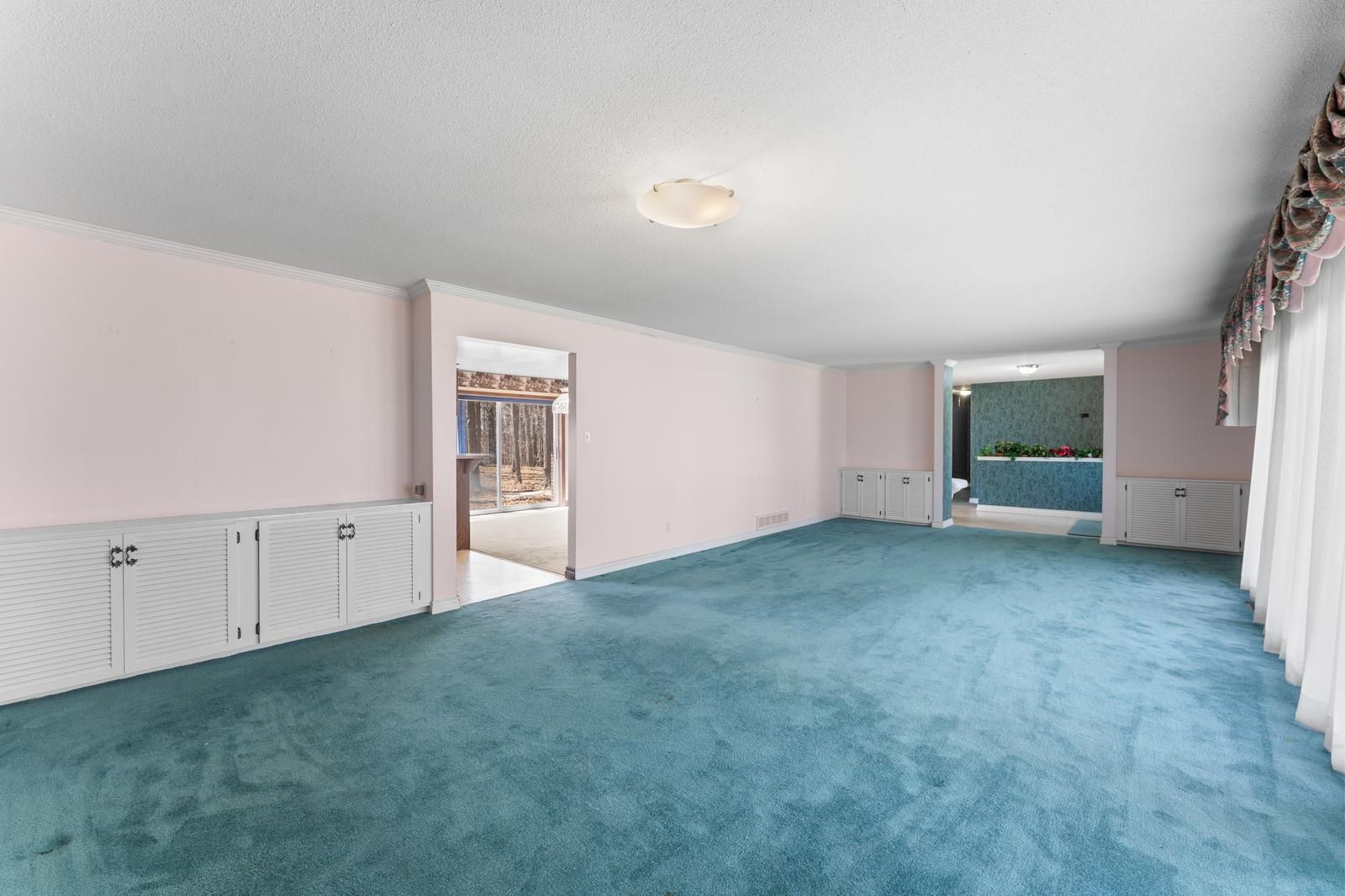 16 Millwood Parkway