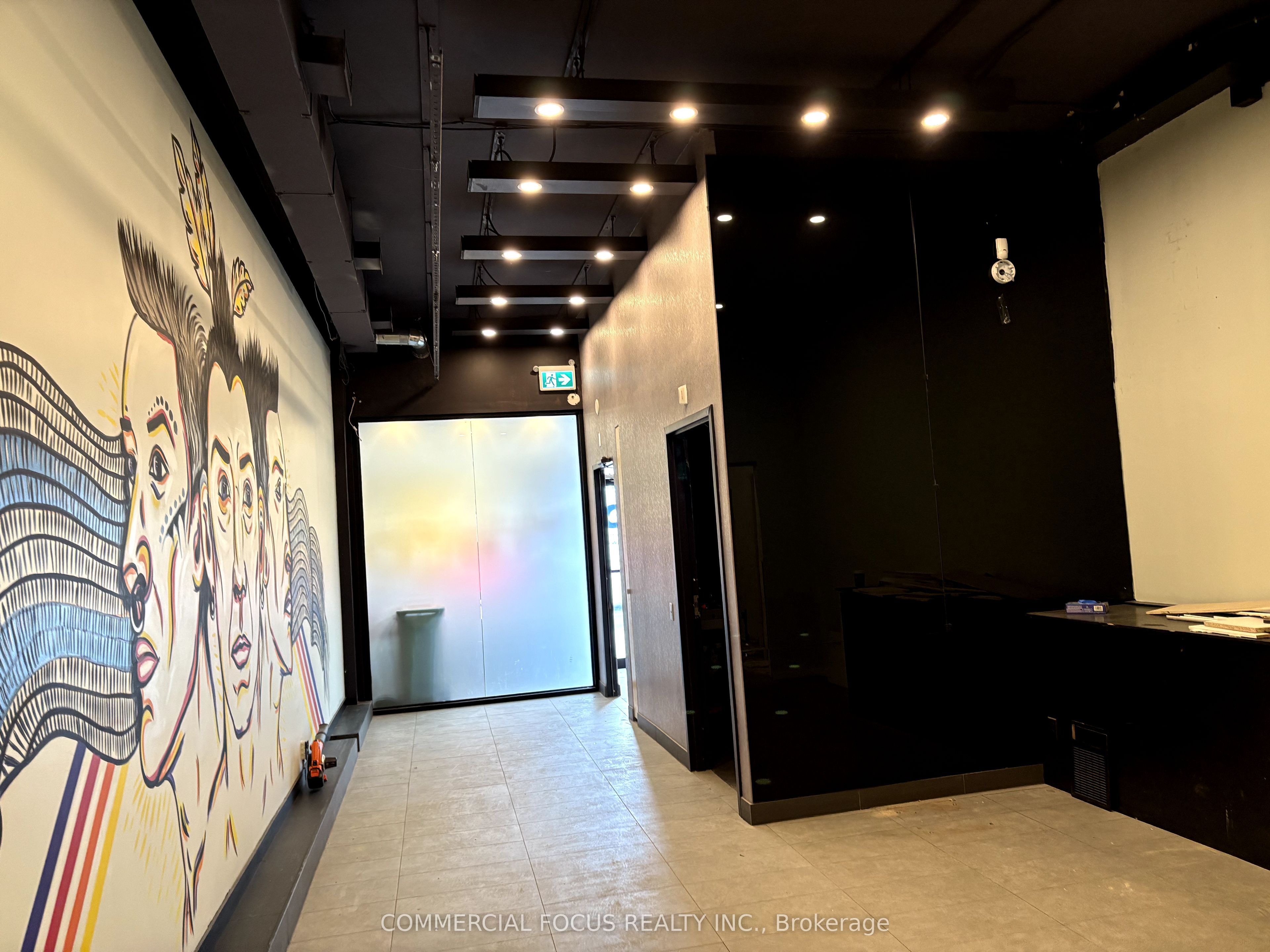 404 Spadina Avenue