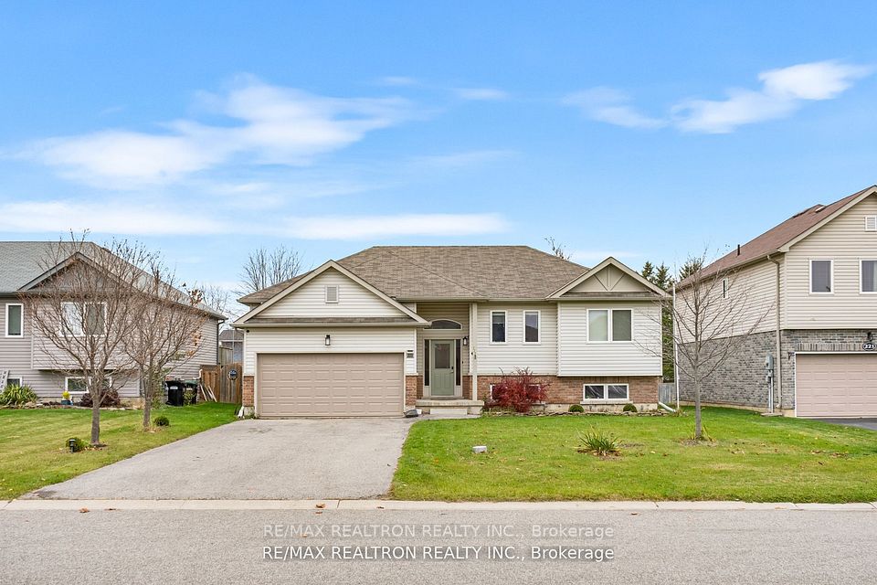 223 Aspen Ridge Drive, Clearview, ON L0M 1S0