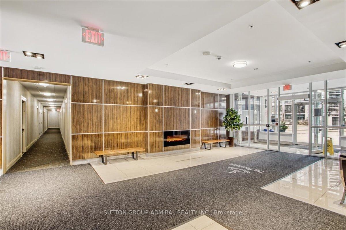 2 Bedrooms Condo at 95 North Park, Vaughan For sale