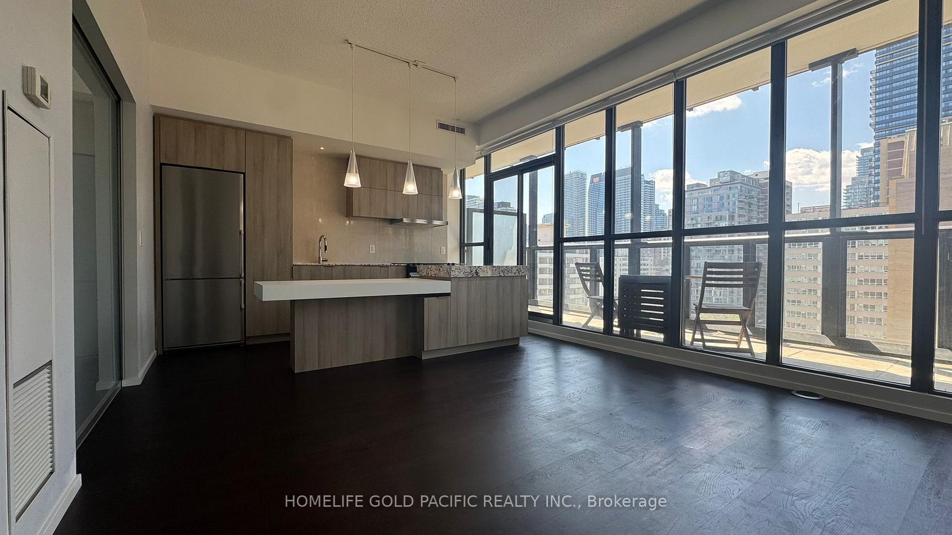 1 Bedroom Condo at 101 Charles, Toronto For sale