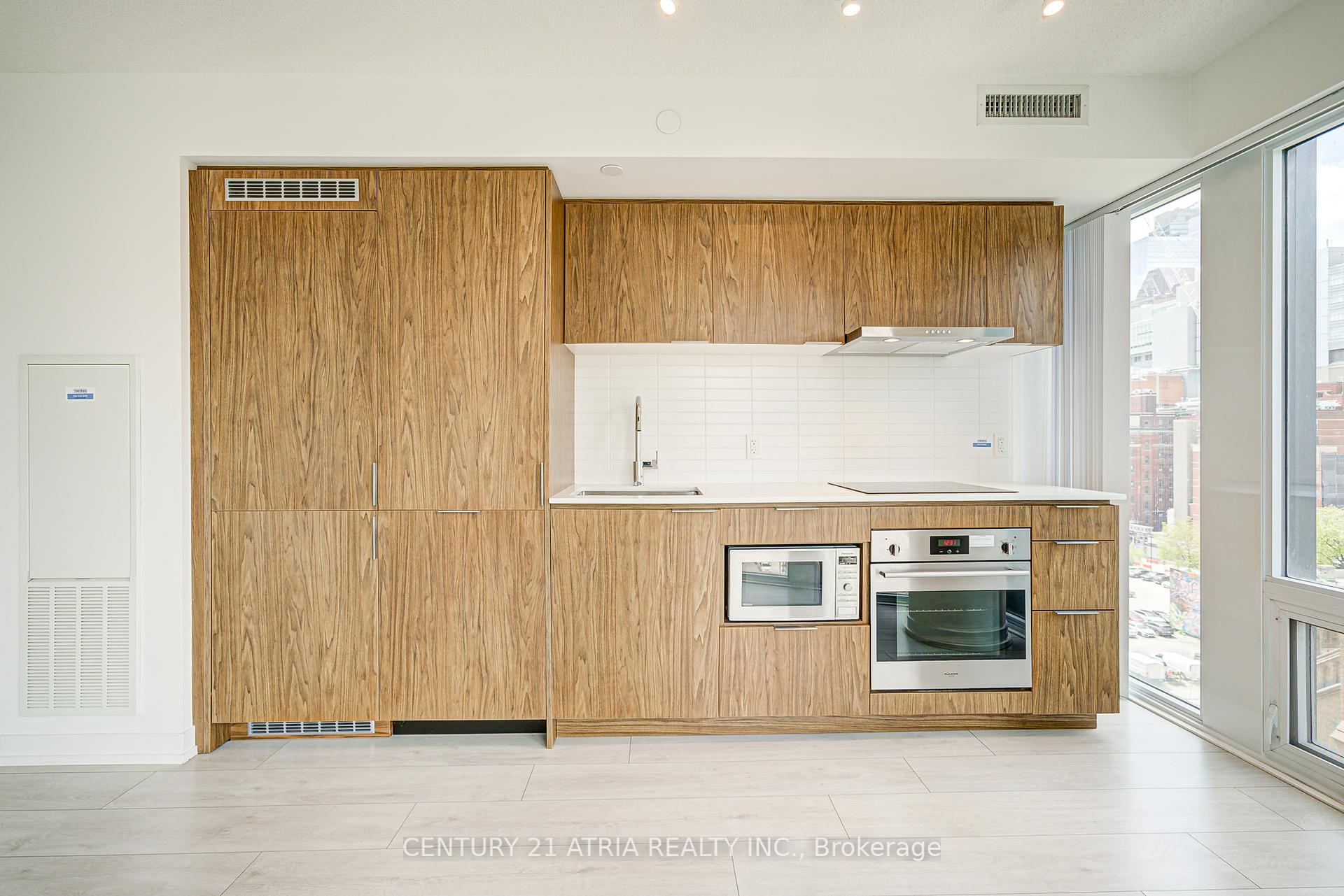 2 Bedrooms Condo at 60 Shuter, Toronto For sale