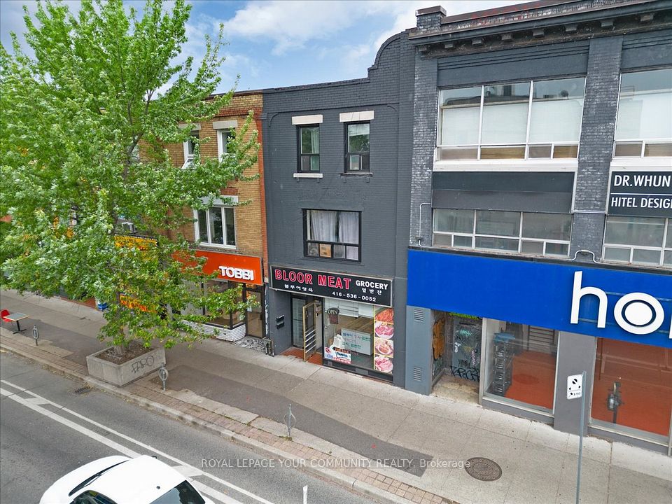 676 Bloor