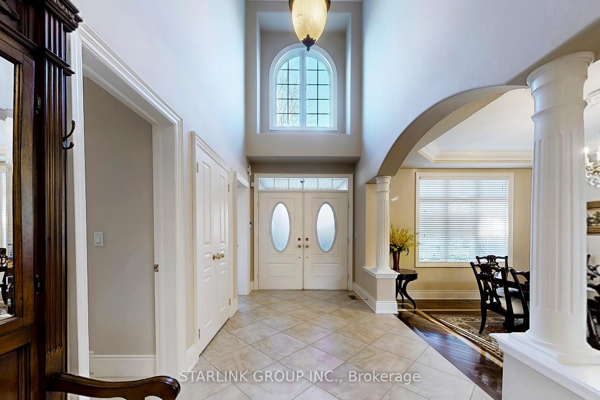 6 Bedrooms Condo at 729 Hidden Grove,  Mississauga For sale