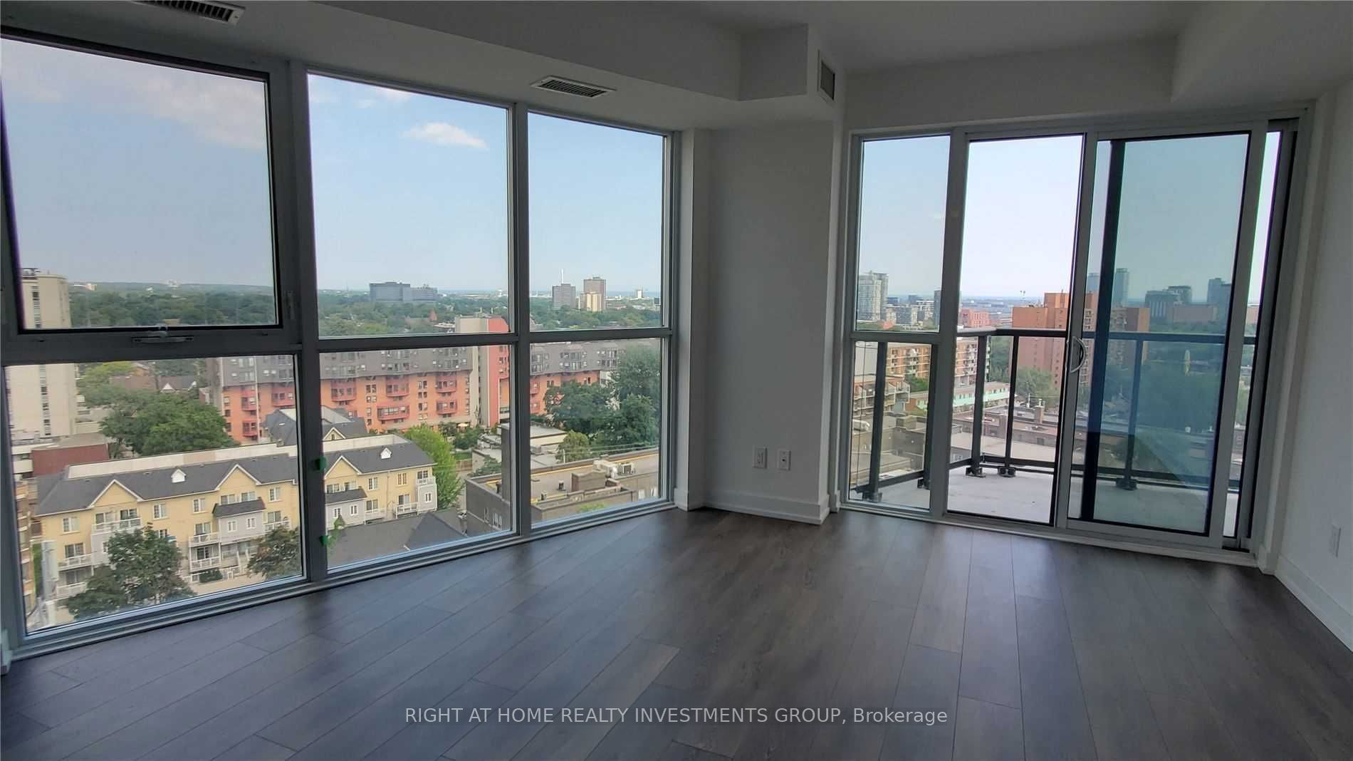 159 Wellesley Street, #1004