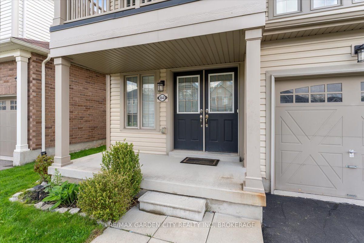 8648 DOGWOOD Crescent