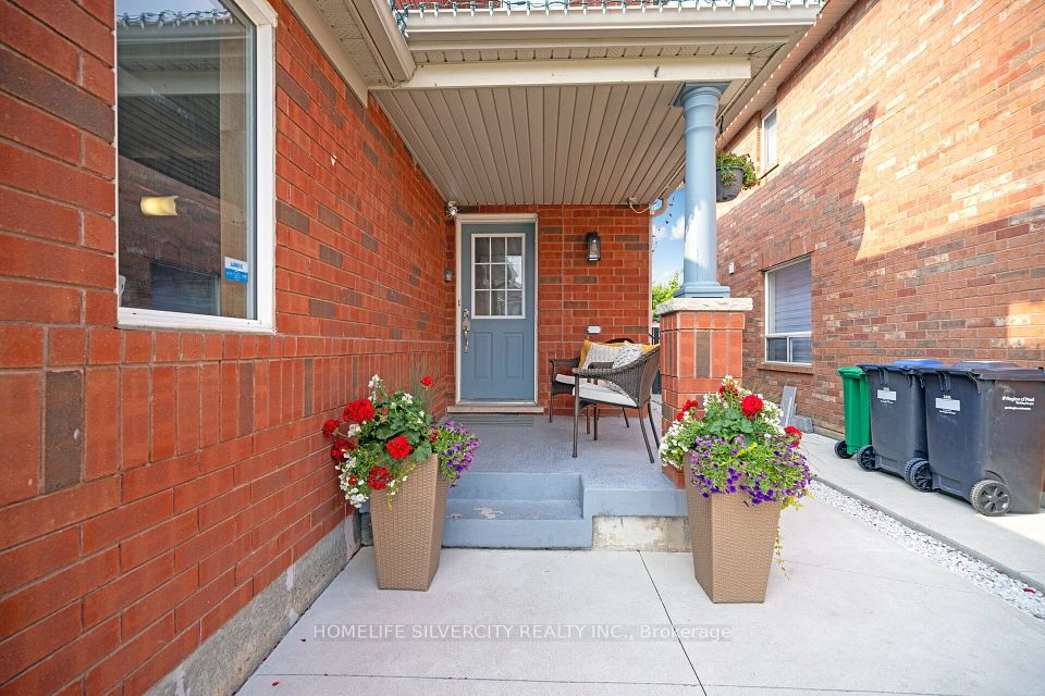 119 Herdwick Street, Brampton, ON L6S 0A5