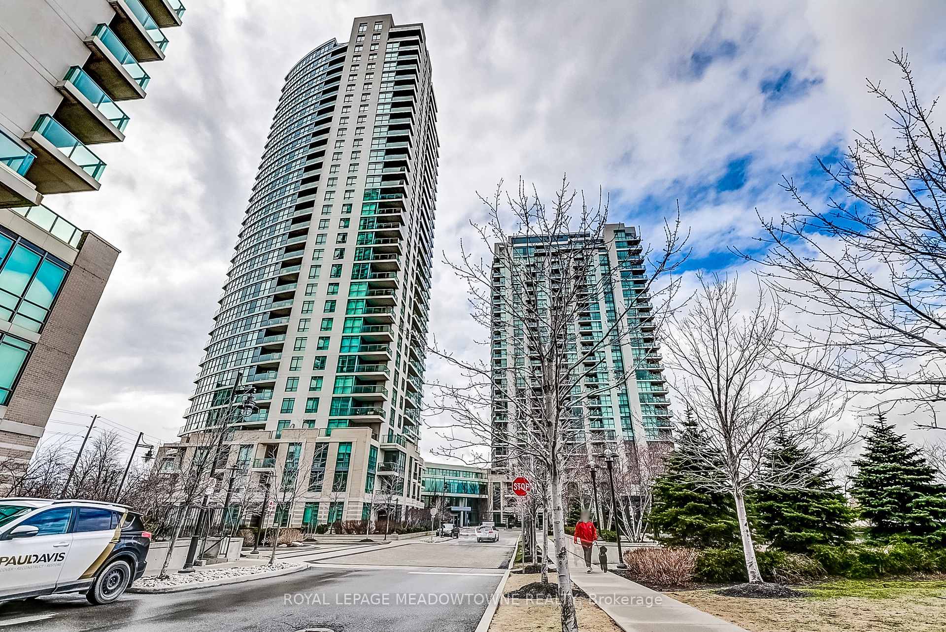 2 Bedrooms Condo at 225 Sherway Gardens, Toronto For sale