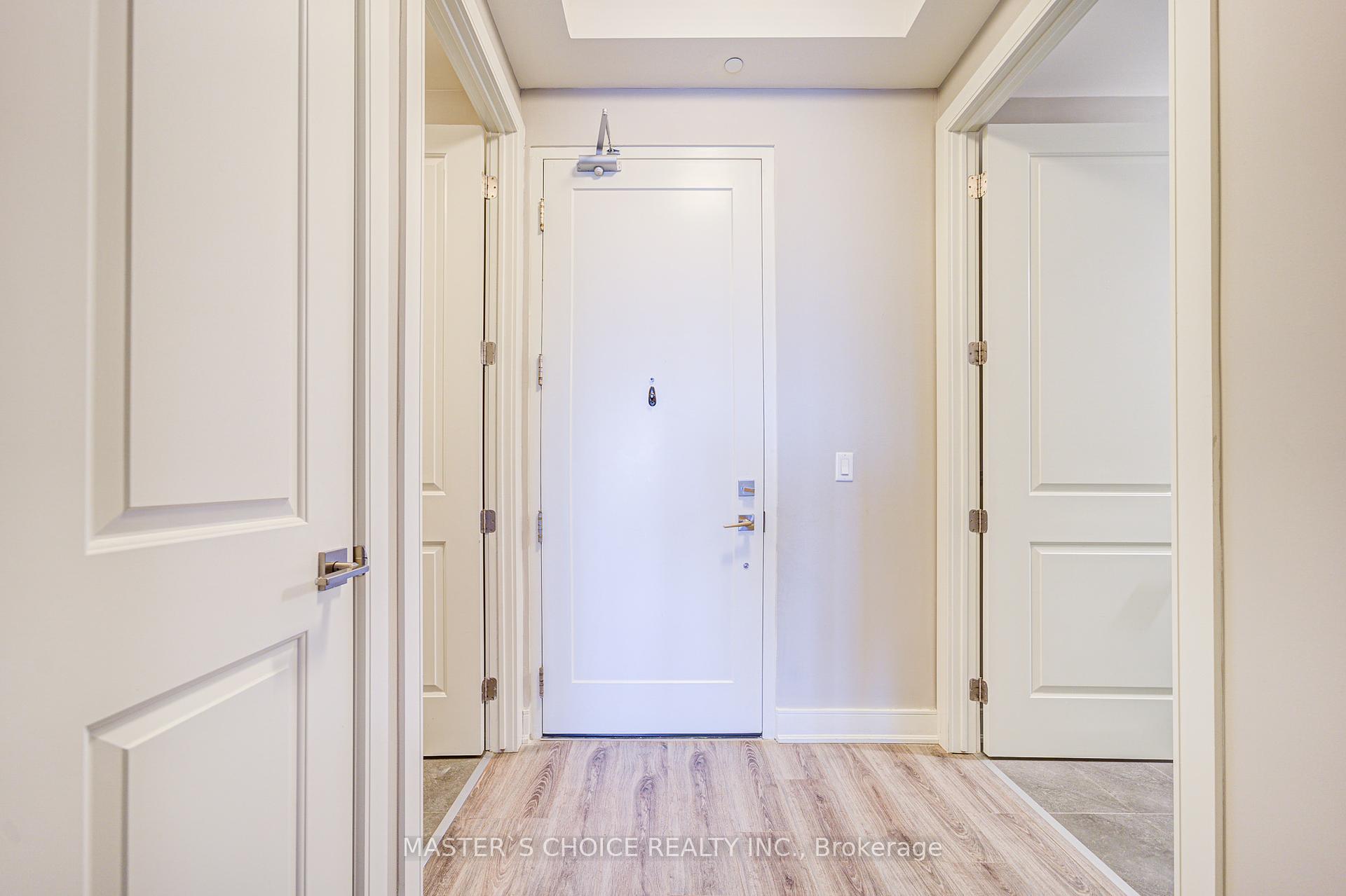 2 Bedrooms Condo at 150 Main, Hamilton For sale