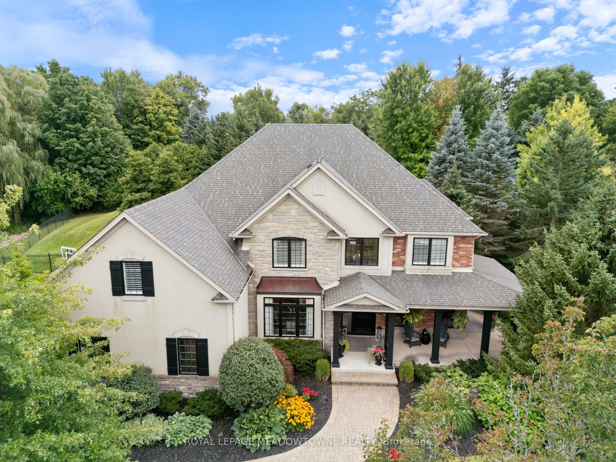3 Bogle Drive