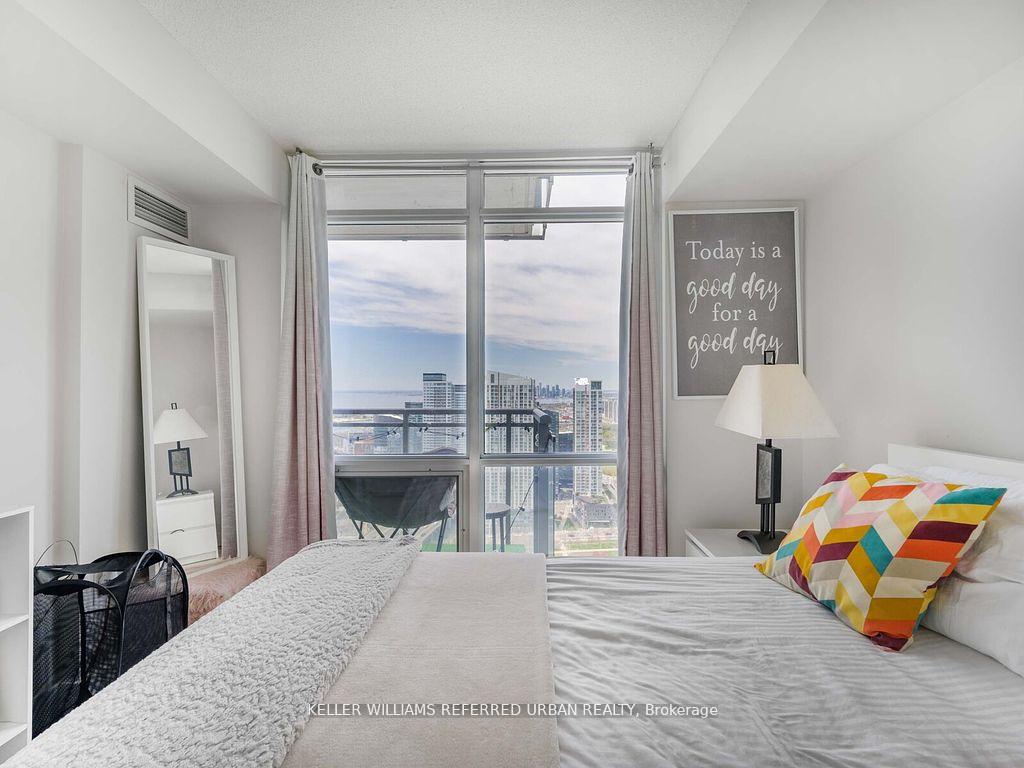 2 Bedrooms Condo at 11 Brunel, Toronto For sale