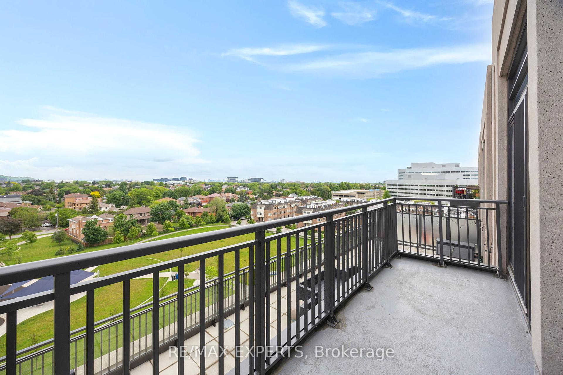 3 Bedrooms Condo at 36 Via Bagnato, Toronto For sale