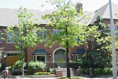 4291 Village Centre