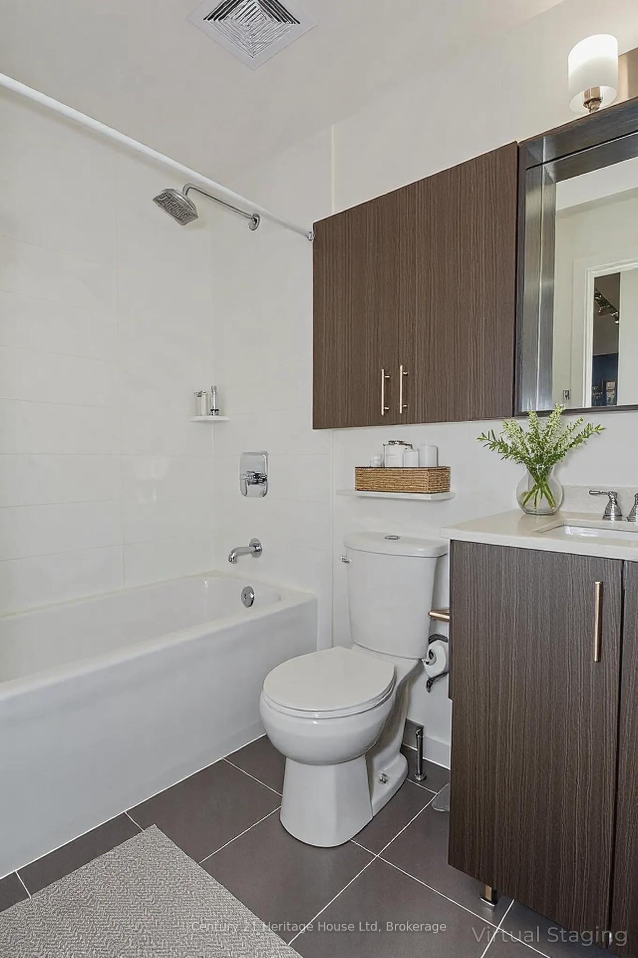1 Bedroom Condo at 3600 Highway 7,  Vaughan For sale