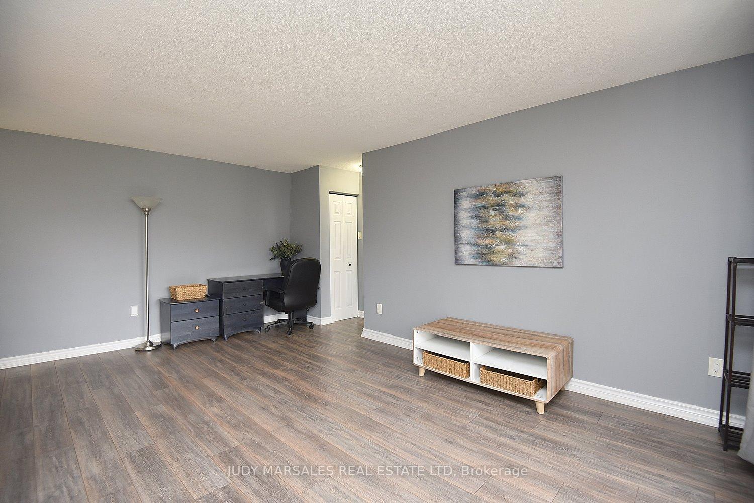1 Bedroom Condo at 1950 Main,  Hamilton For sale