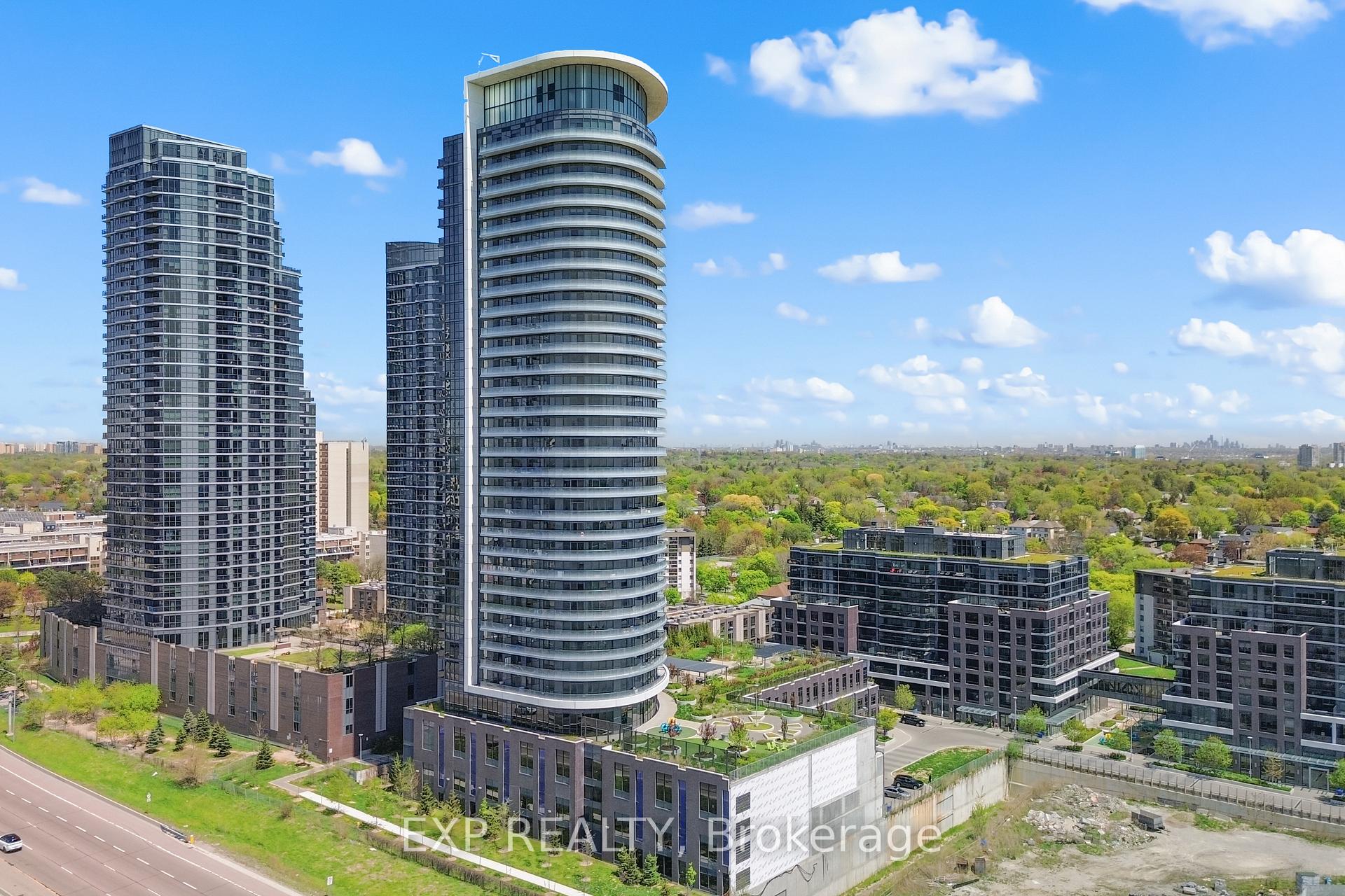 2 Bedrooms Condo at 30 Gibbs, Toronto For sale