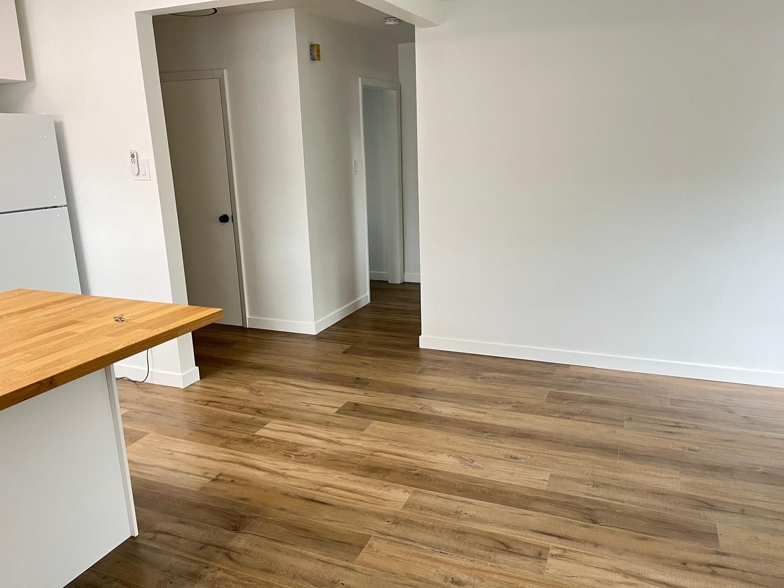 12 Sand Beach Road W 6