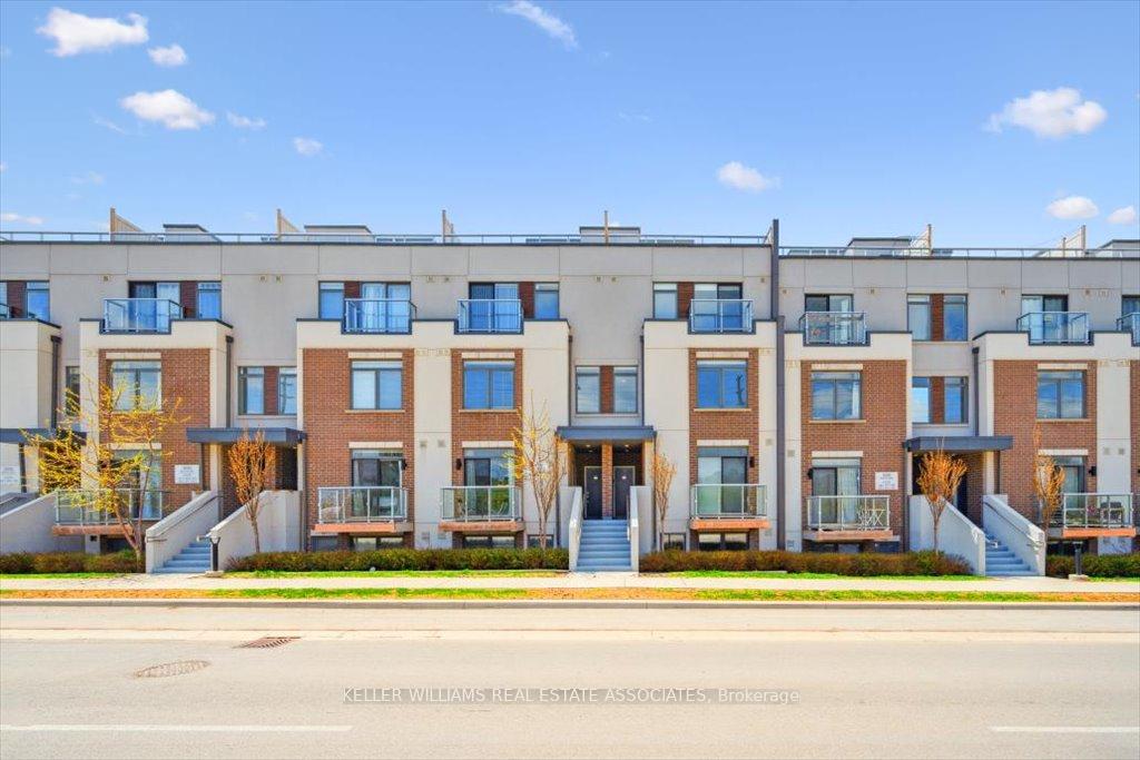 2 Bedrooms Condo at 3058 Sixth,  Oakville For sale
