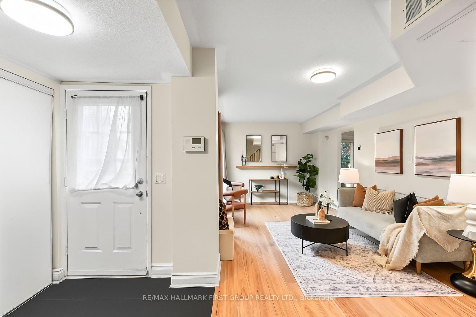 3 Bedrooms Condo at 262 St. Helen’s, Toronto For sale