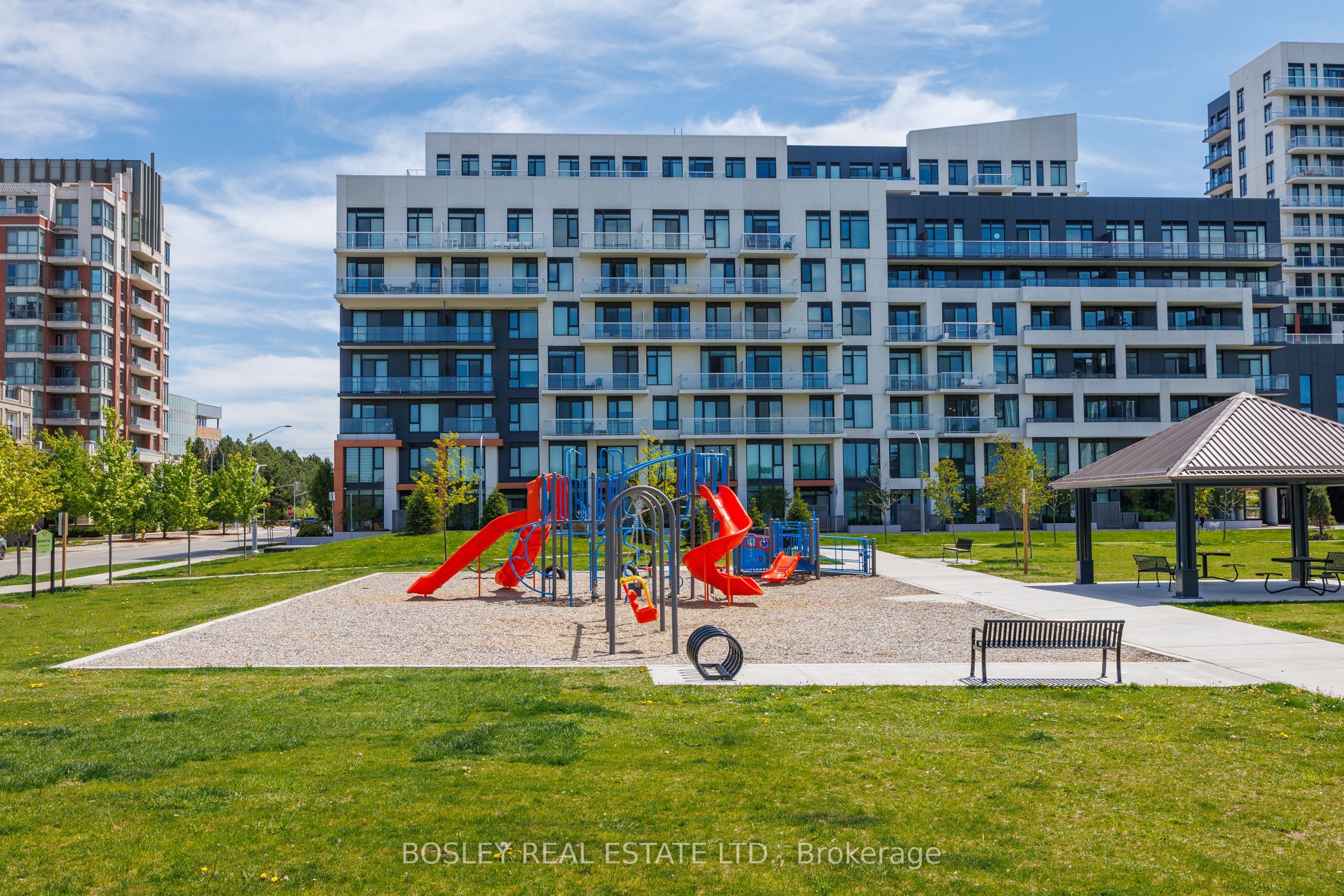 8 Rouge Valley Drive W, #908
