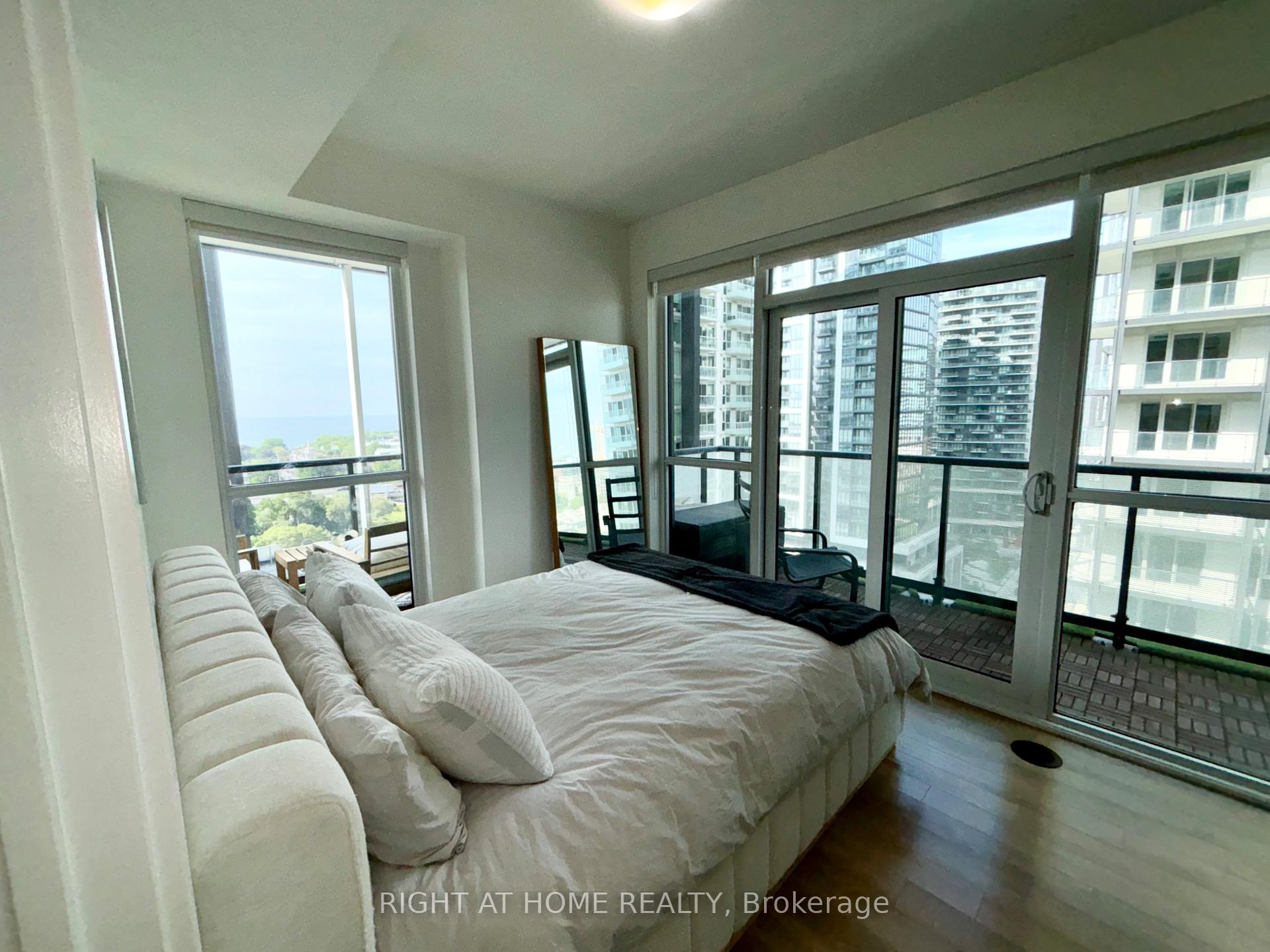 2 Bedrooms Condo at 50 Ordnance, Toronto For sale