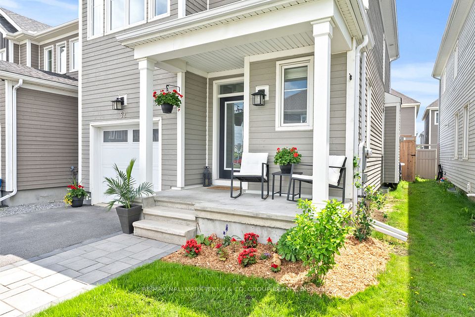 52 Hackamore Crescent, StittsvilleMunsterRichmond, ON K0A 2Z0