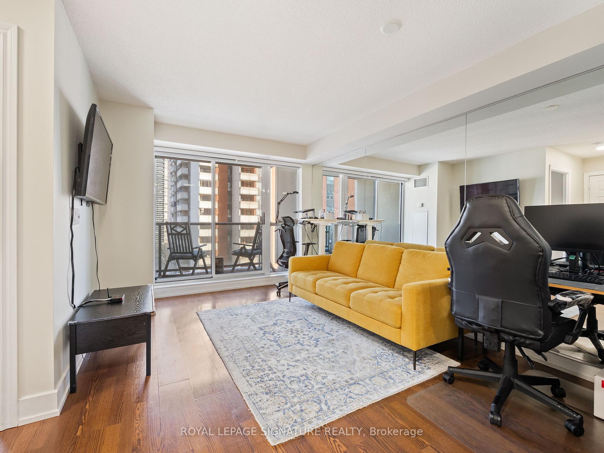 1 Bedroom Condo at 5 Michael Power, Toronto For sale