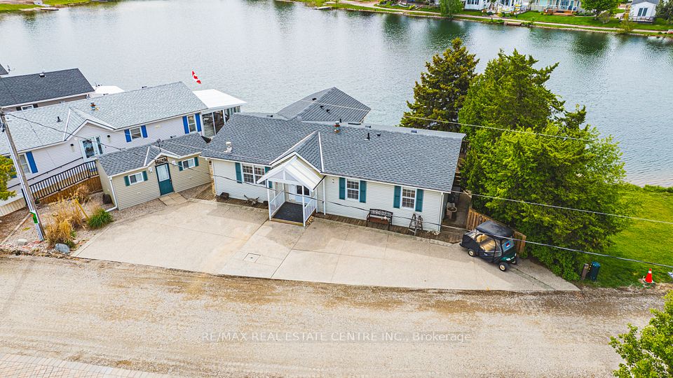 2 Hemlock Crescent Pvt