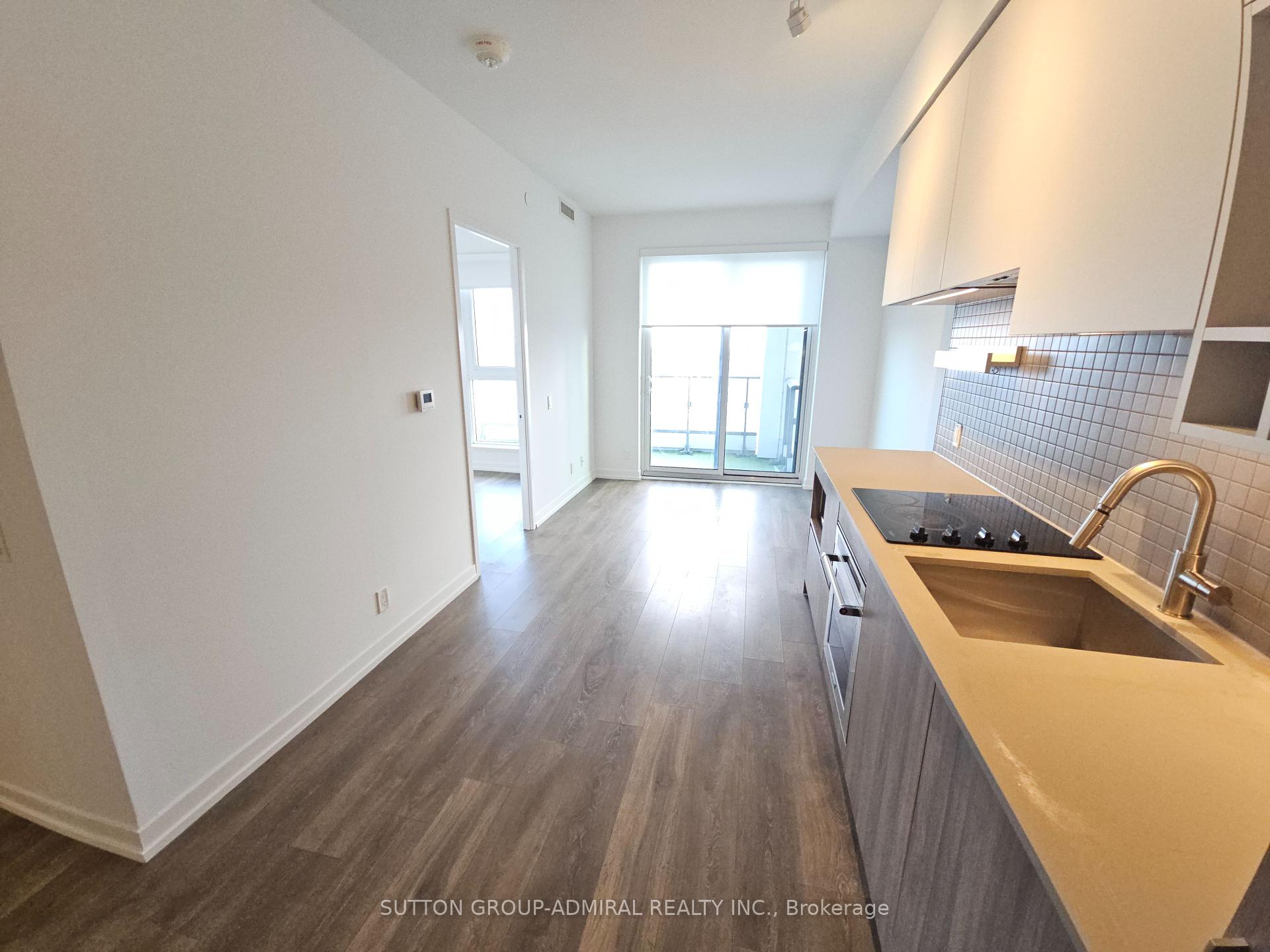 3 Bedrooms Condo at 950 Portage, Vaughan For sale