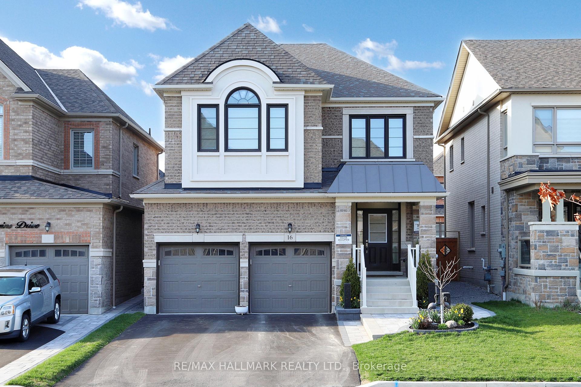 16 Huggins Drive, Whitby, ON L1P 0N4