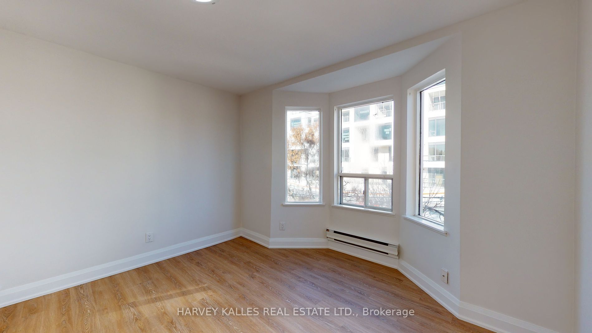 399 Dupont Street 102