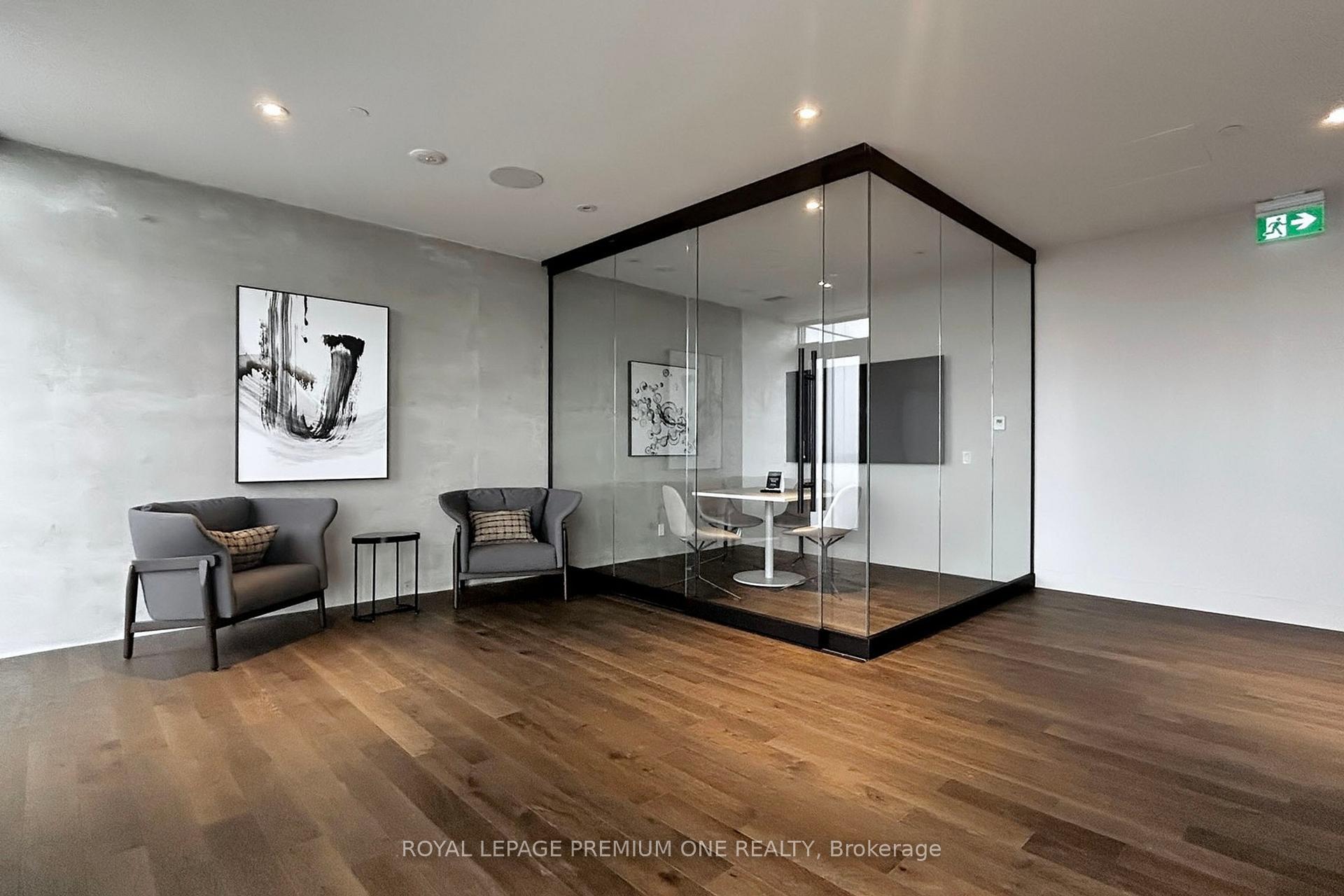 2 Bedrooms Condo at 1000 Portage,  Vaughan For sale