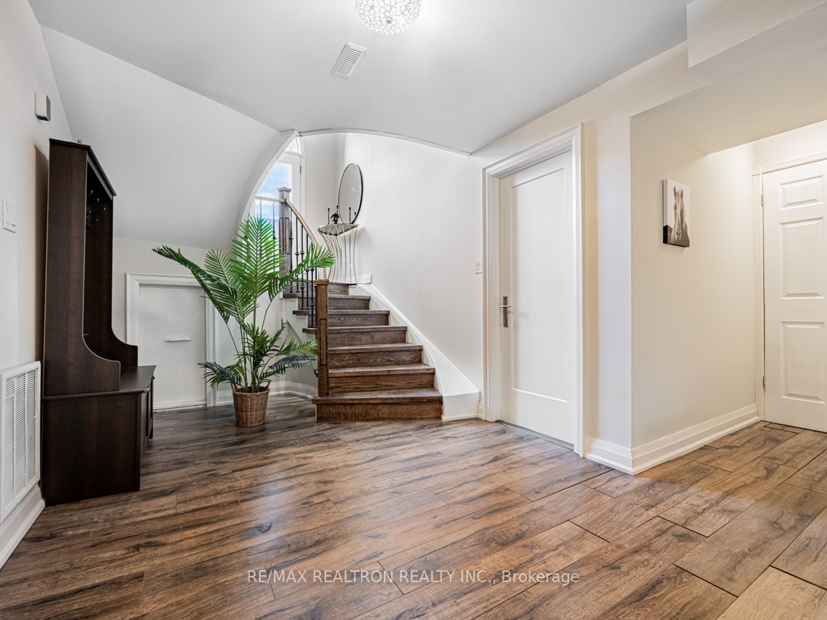 3 Pinehurst Court