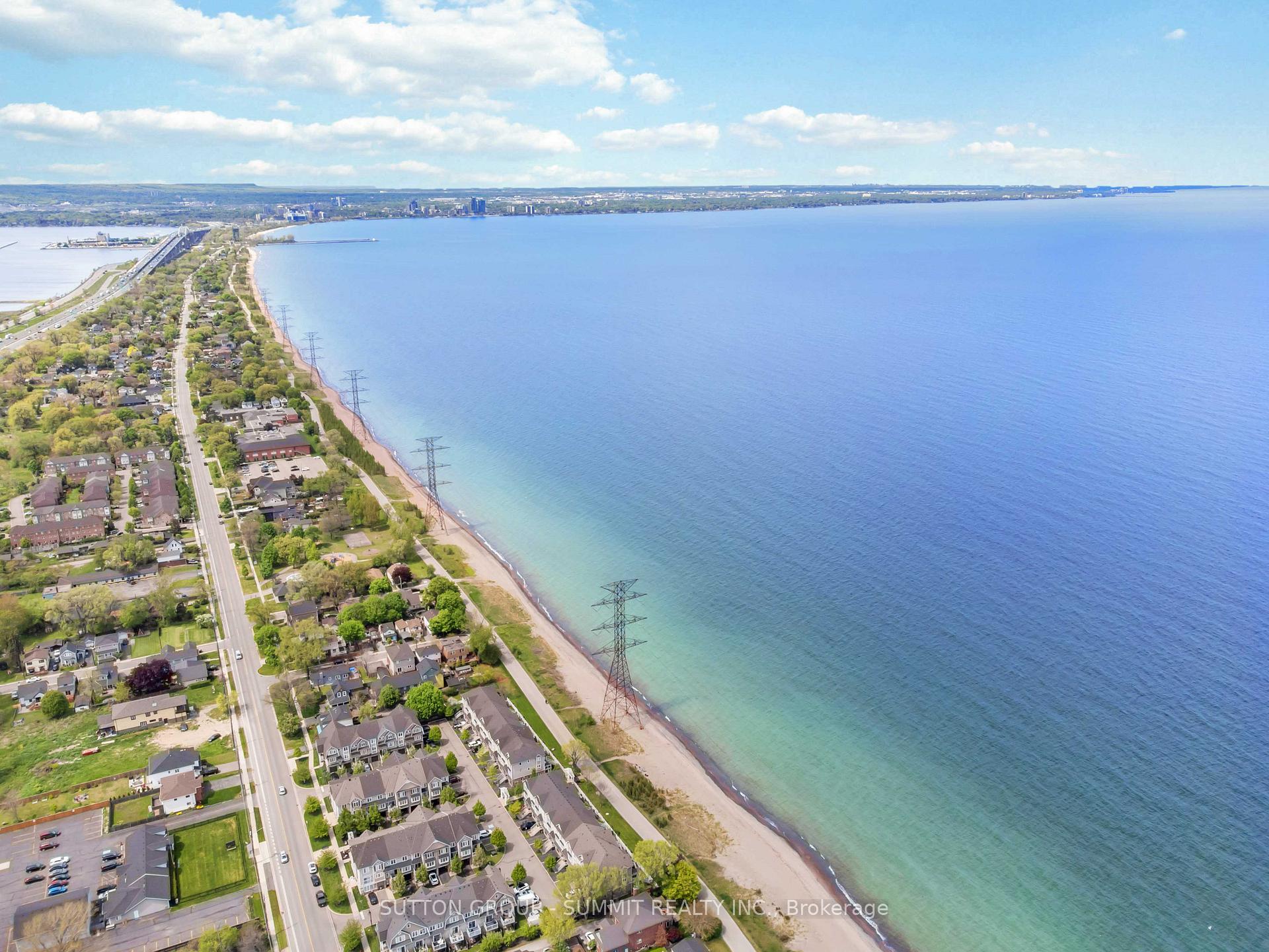 3 Bedrooms Condo at 337 Beach, Hamilton For sale