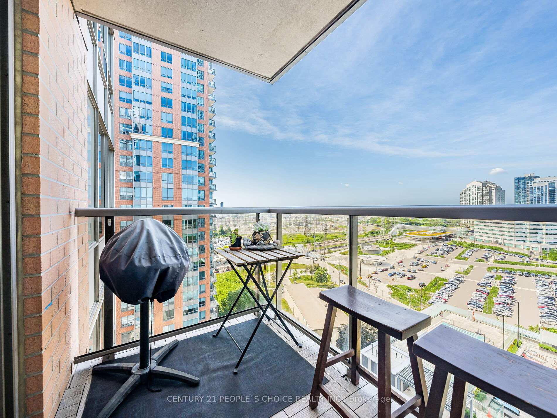 3 Bedrooms Condo at 5233 Dundas, Toronto For sale
