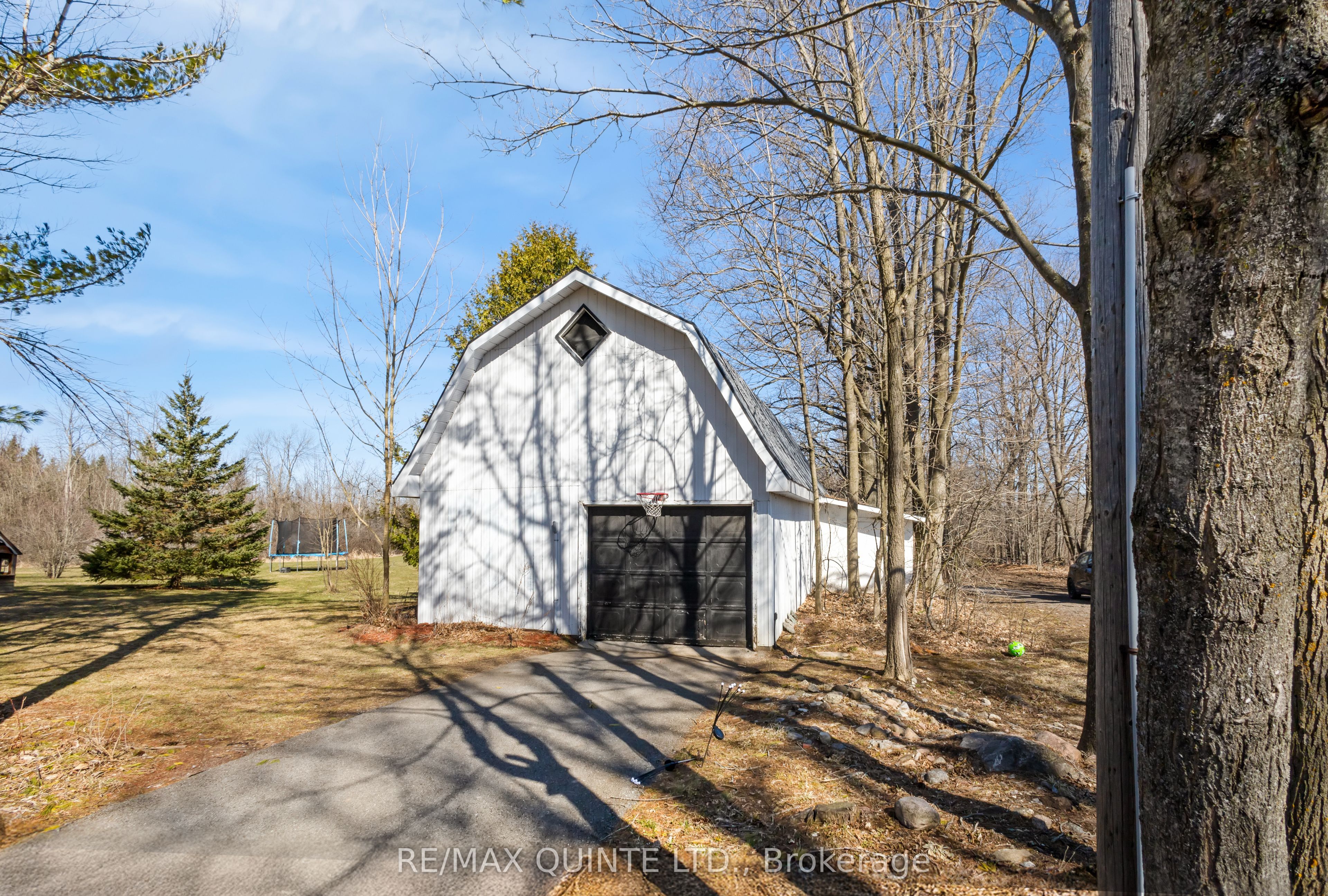 548 Lorna Lane