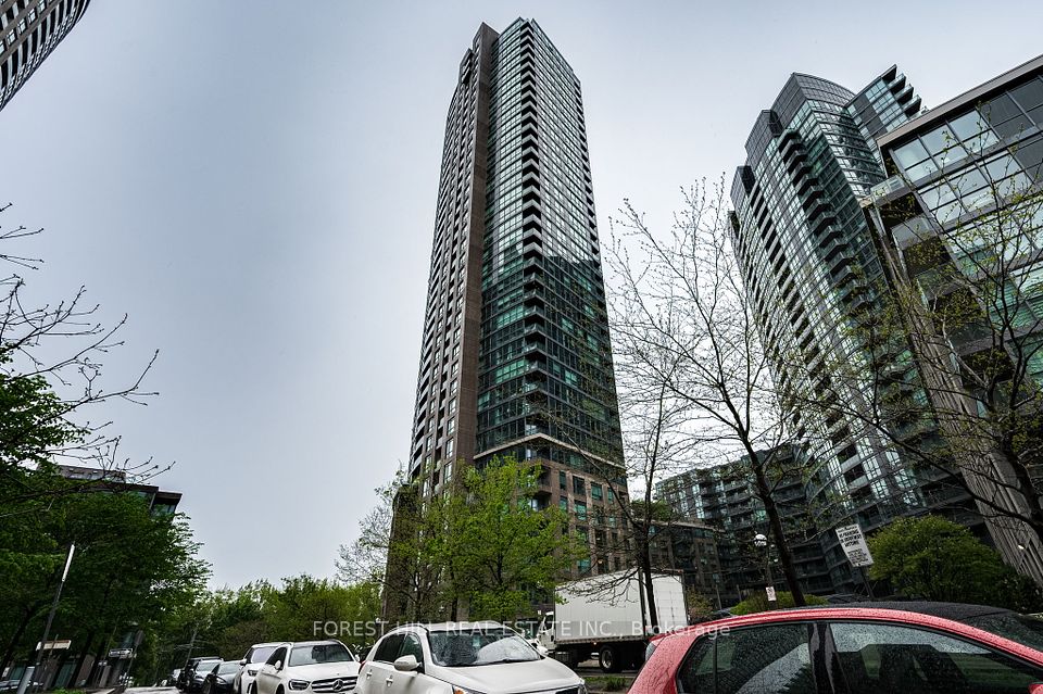 219 Fort York