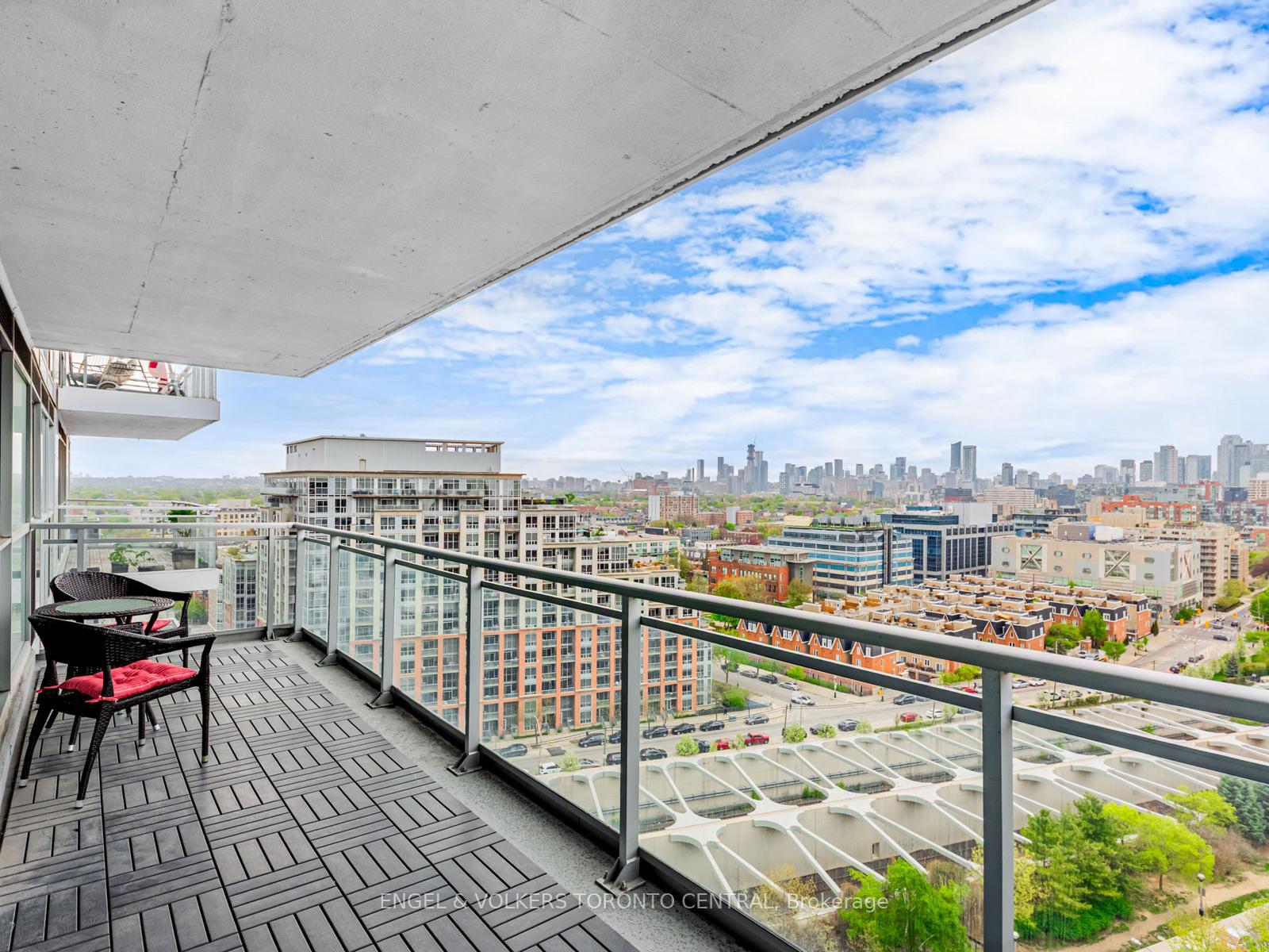 2 Bedrooms Condo at 80 Western Battery, Toronto For sale