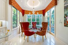 215 Strathallan Wood