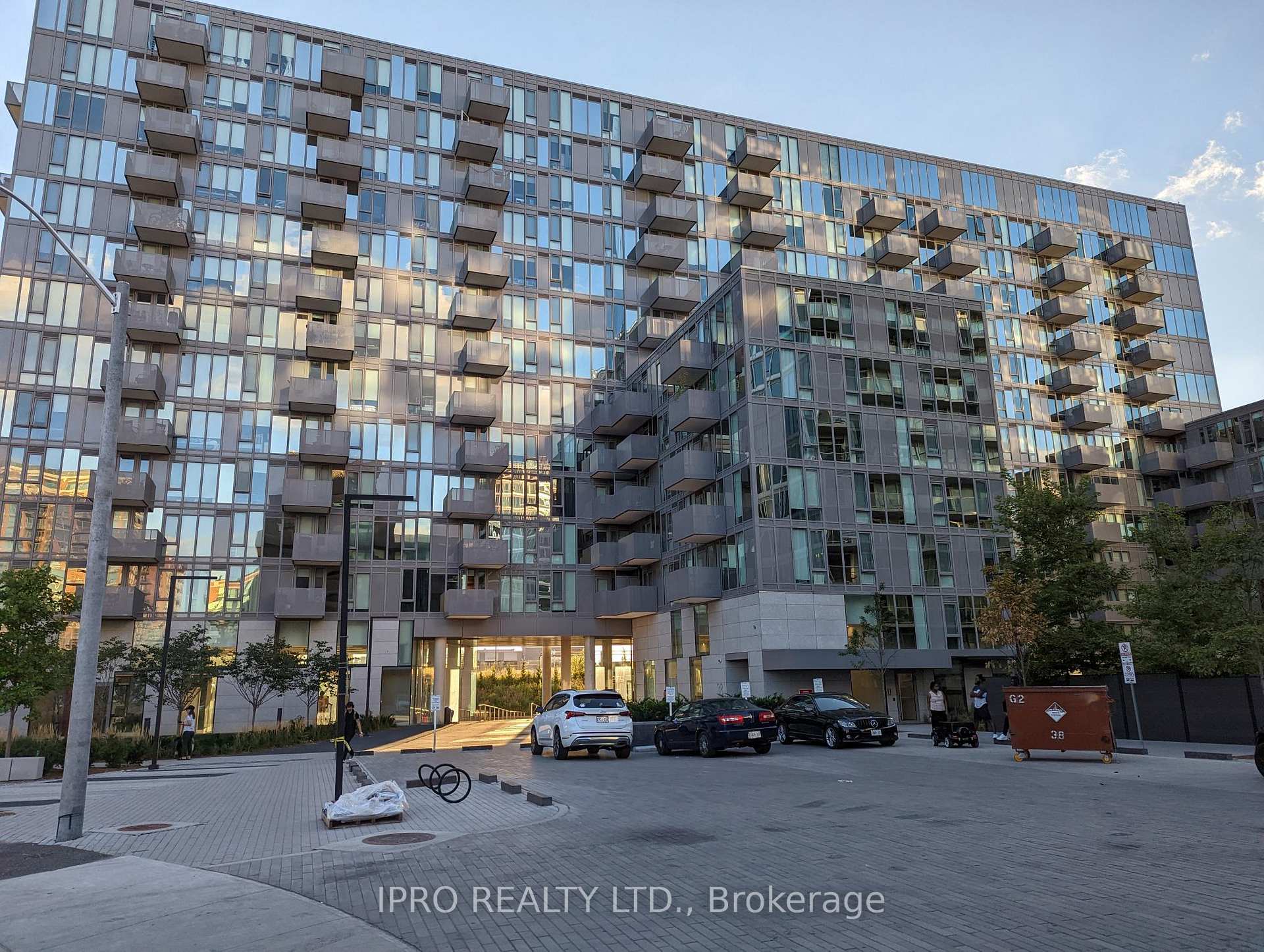 2 Bedrooms Condo at 38 Monte Kwinter,  Toronto For sale