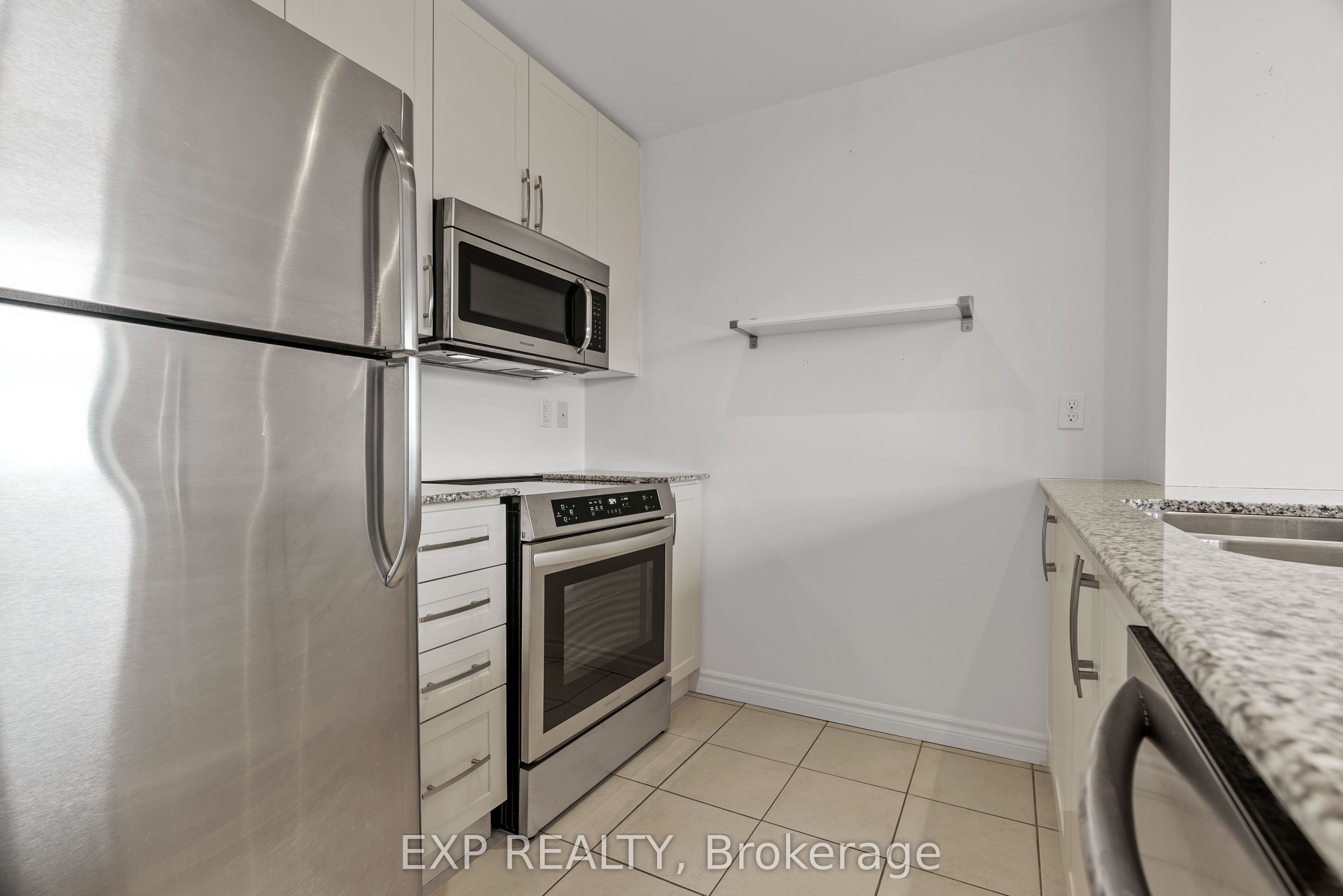 427 Aberdeen Avenue, #102