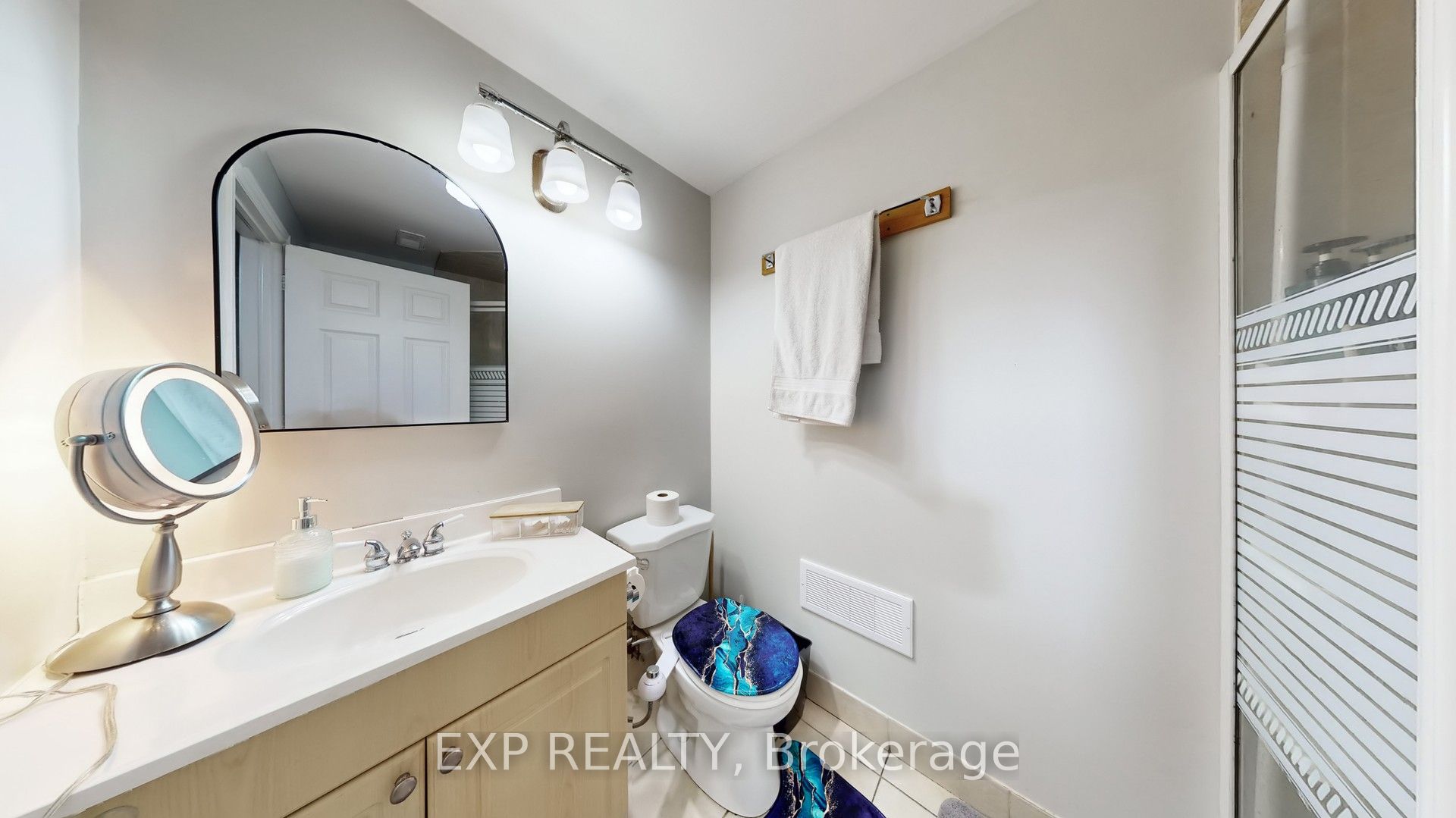 28 Cosmo Court, Brampton, ON L6P 1G2