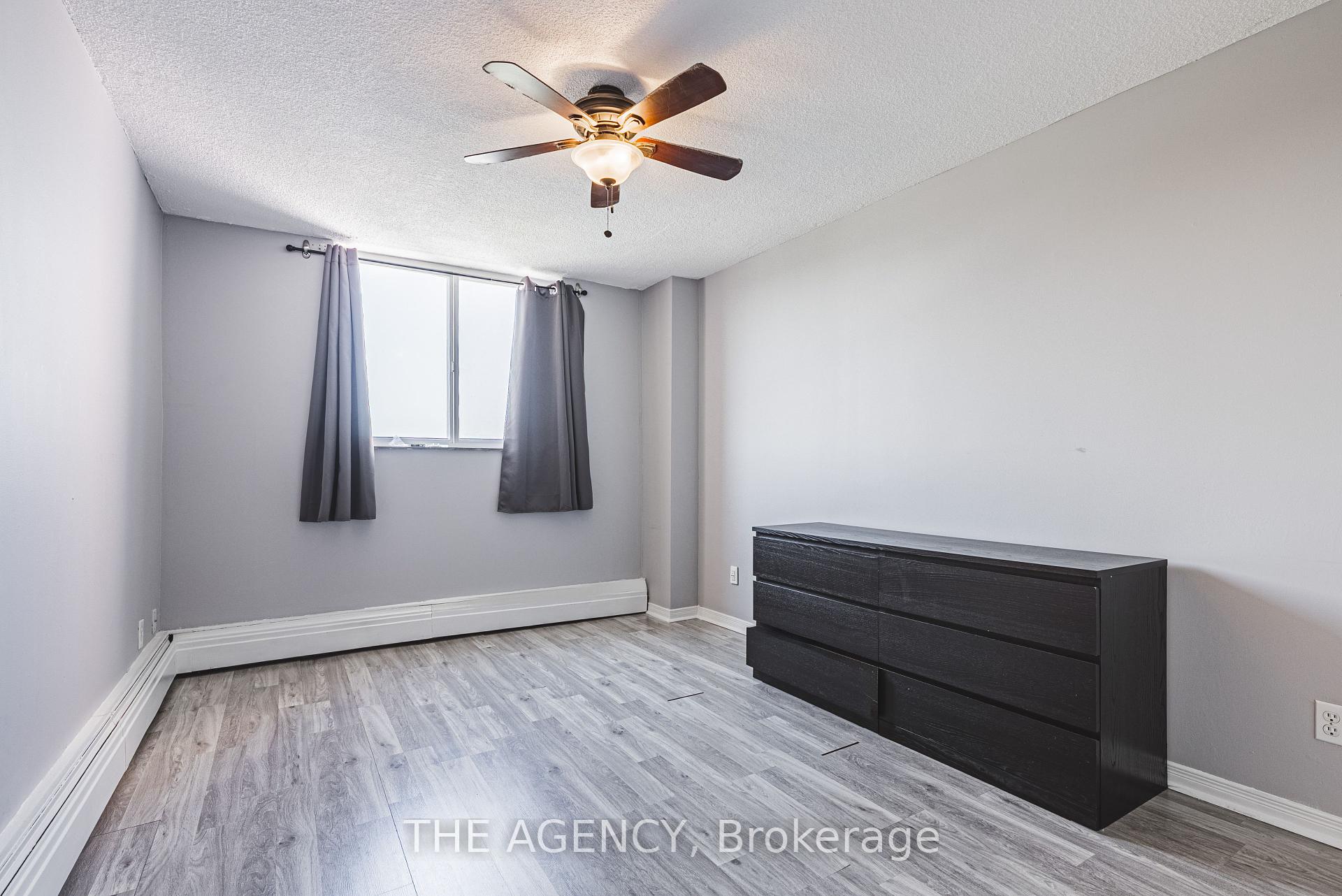 1 Bedroom Condo at 975 Warwick, Burlington For sale