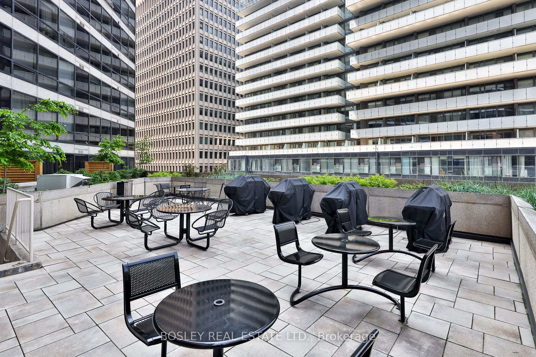 2 Bedrooms Condo at 1001 Bay, Toronto For sale