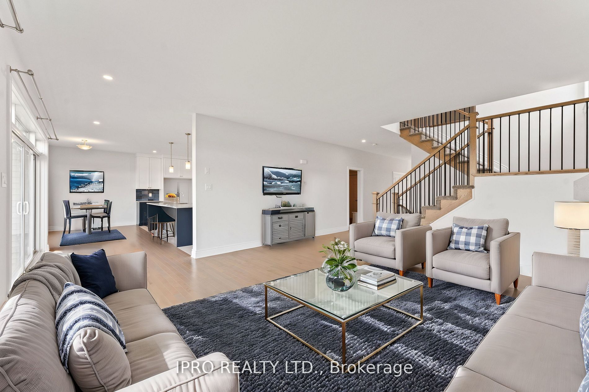 156 Finsbury Avenue, StittsvilleMunsterRichmond, ON K2S 1B6