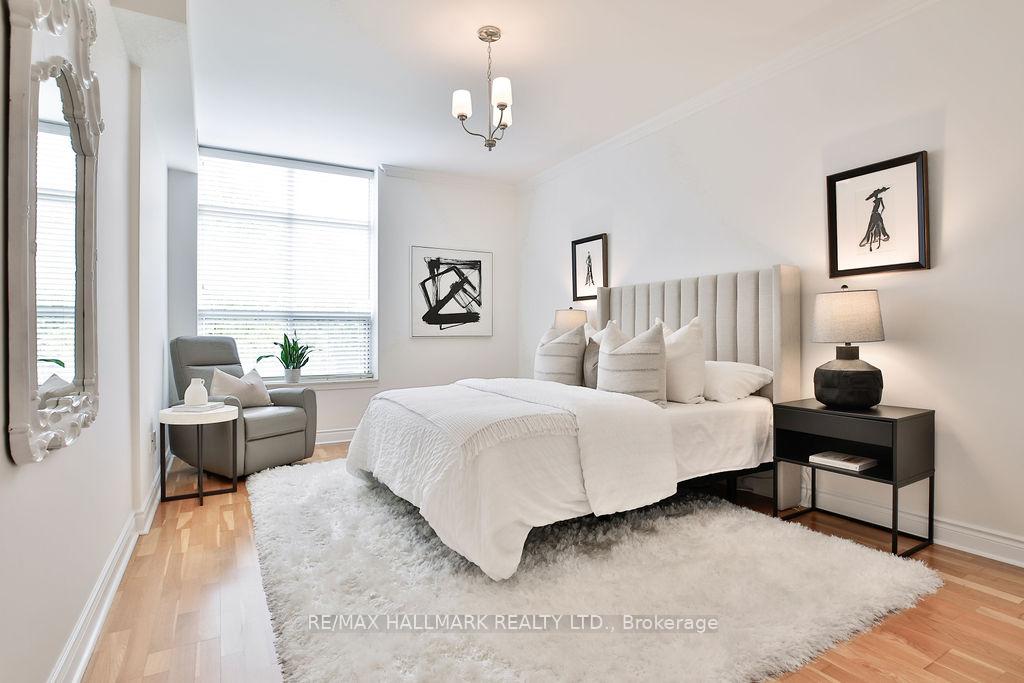 2 Bedrooms Condo at 2511 Bloor, Toronto For sale