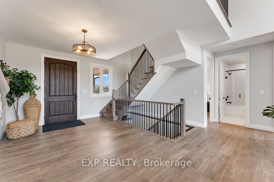 Spacious, Open Entry