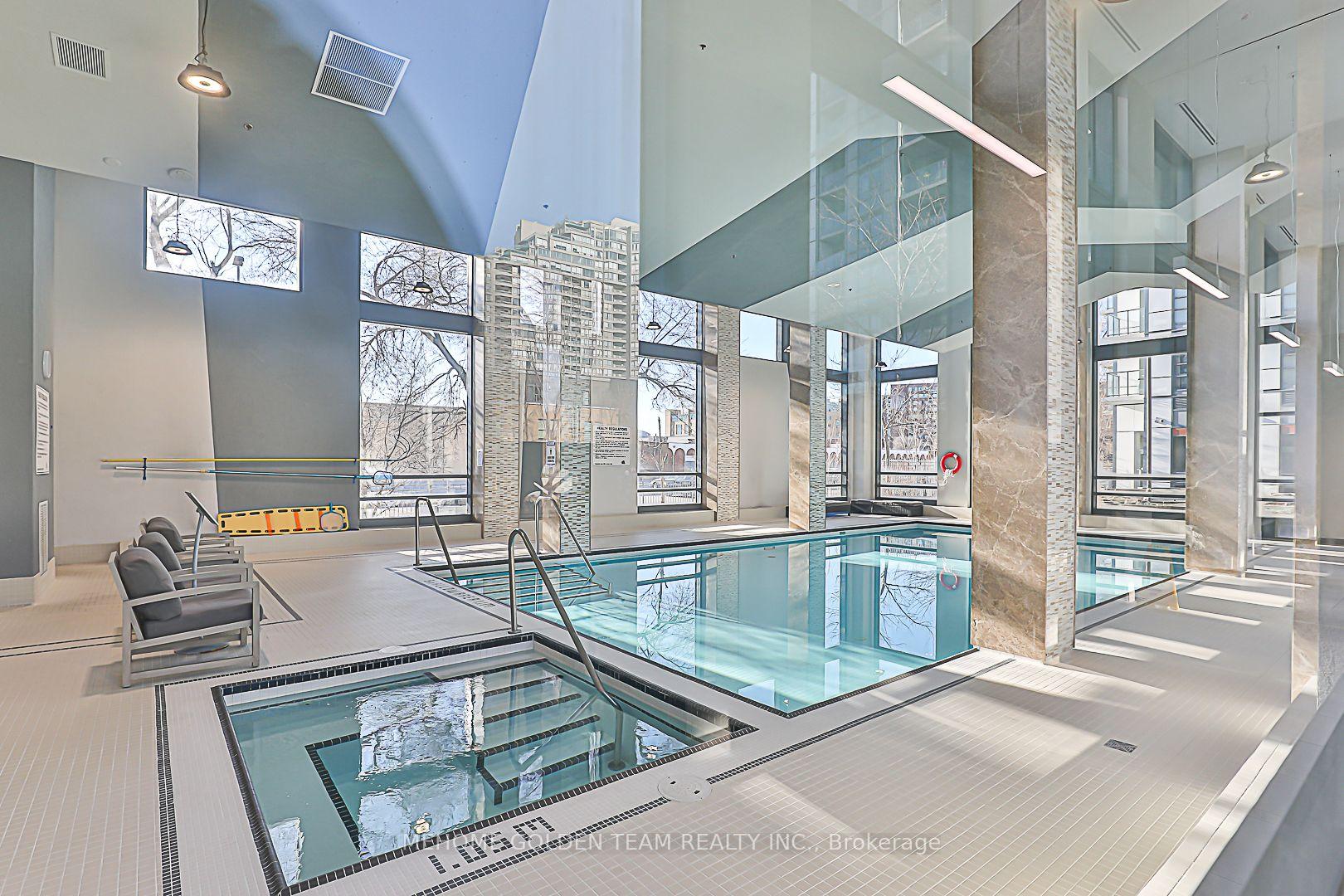 3 Bedrooms Condo at 185 Bonis,  Toronto For sale