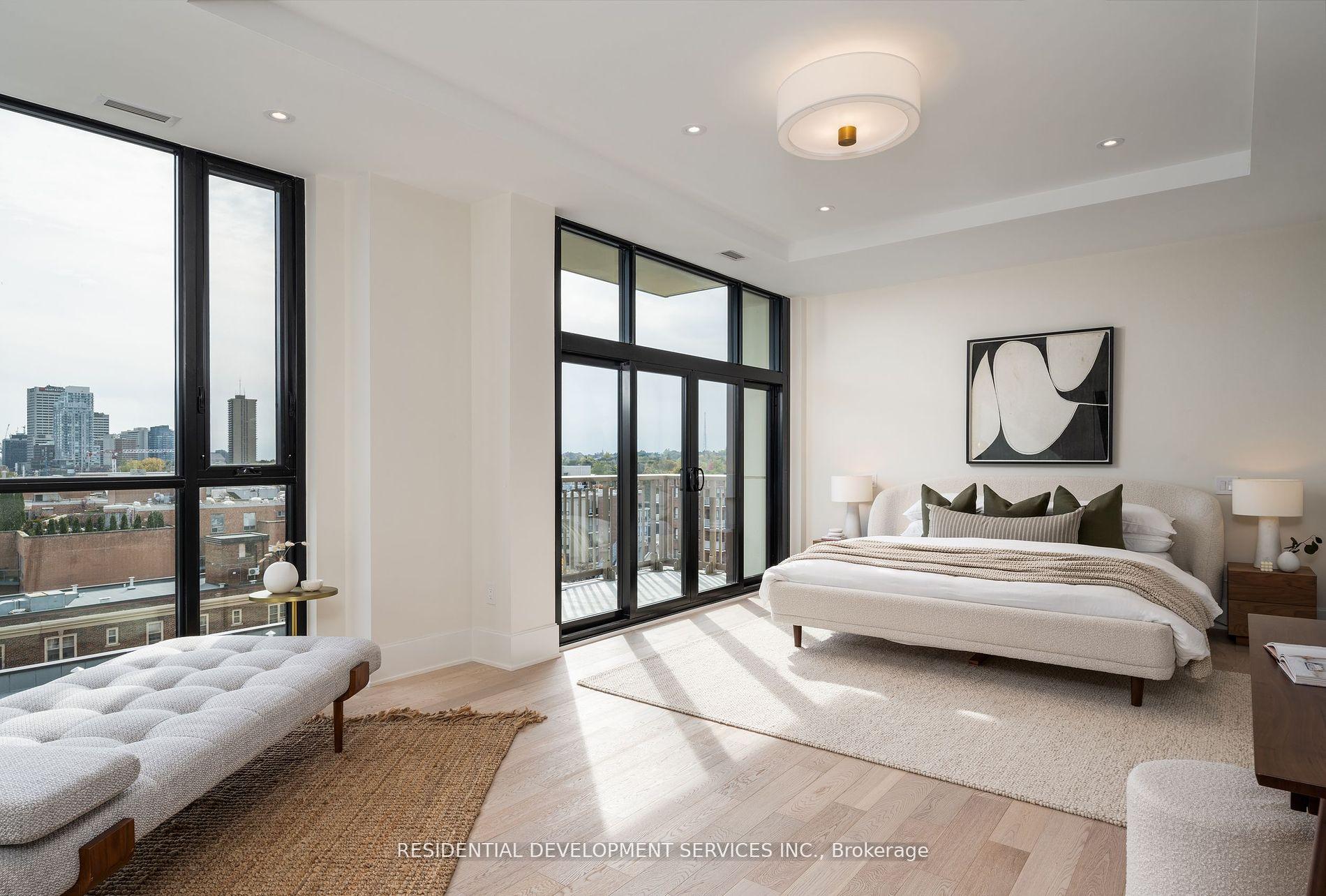 3 Bedrooms Condo at 1 Strathgowan,  Toronto For sale